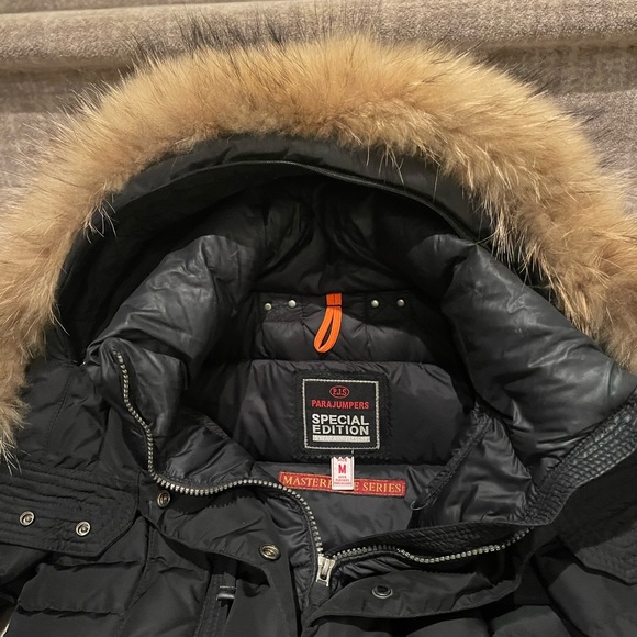 Long parajumper jacket size medium - Picture 3 of 3